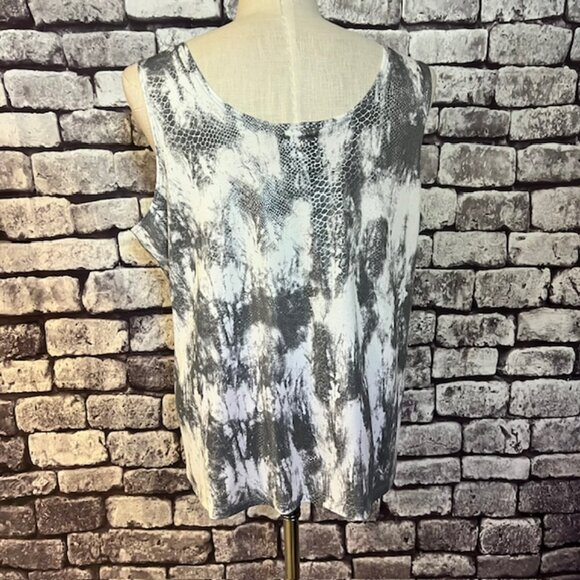 Chico's NWT Gray, Silver & White Tank Size XL - Picture 6 of 9